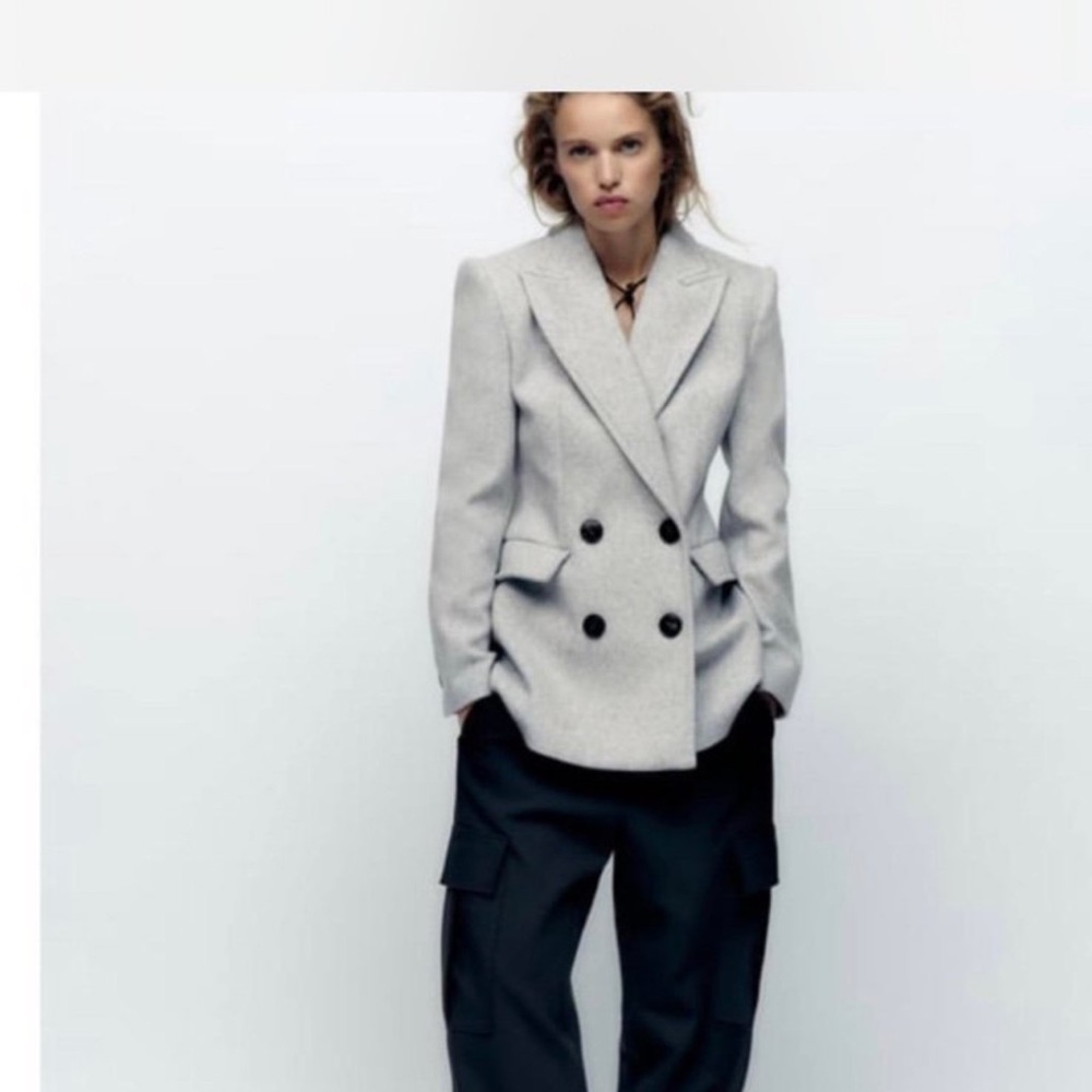 Zara Women's Light Gray Double-Breasted Blazer